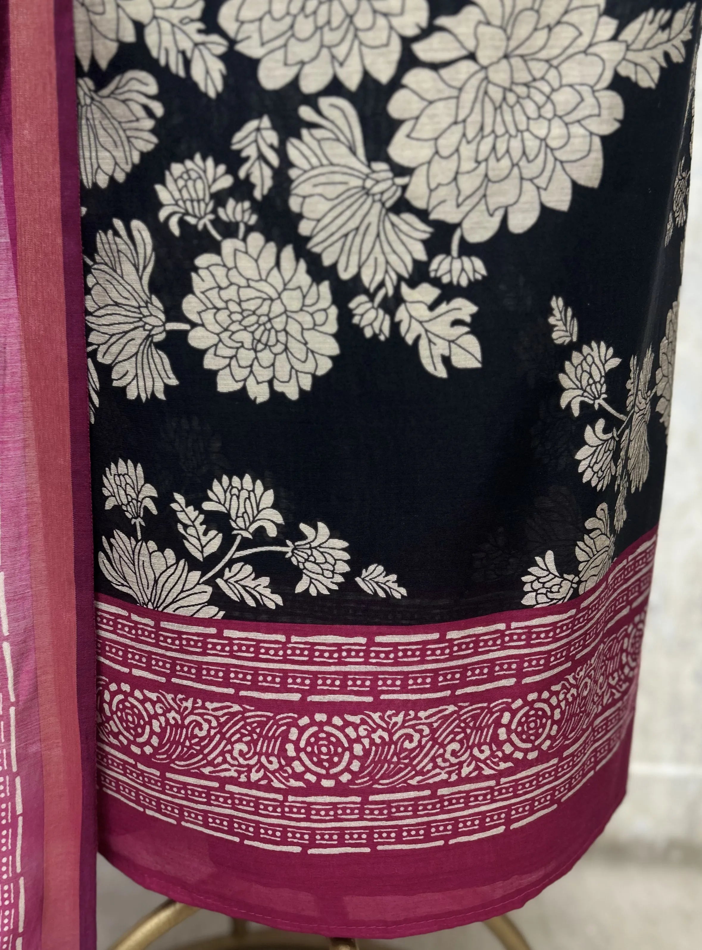 Tradition in Bloom Maheshwari Cotton Unstitched Suit