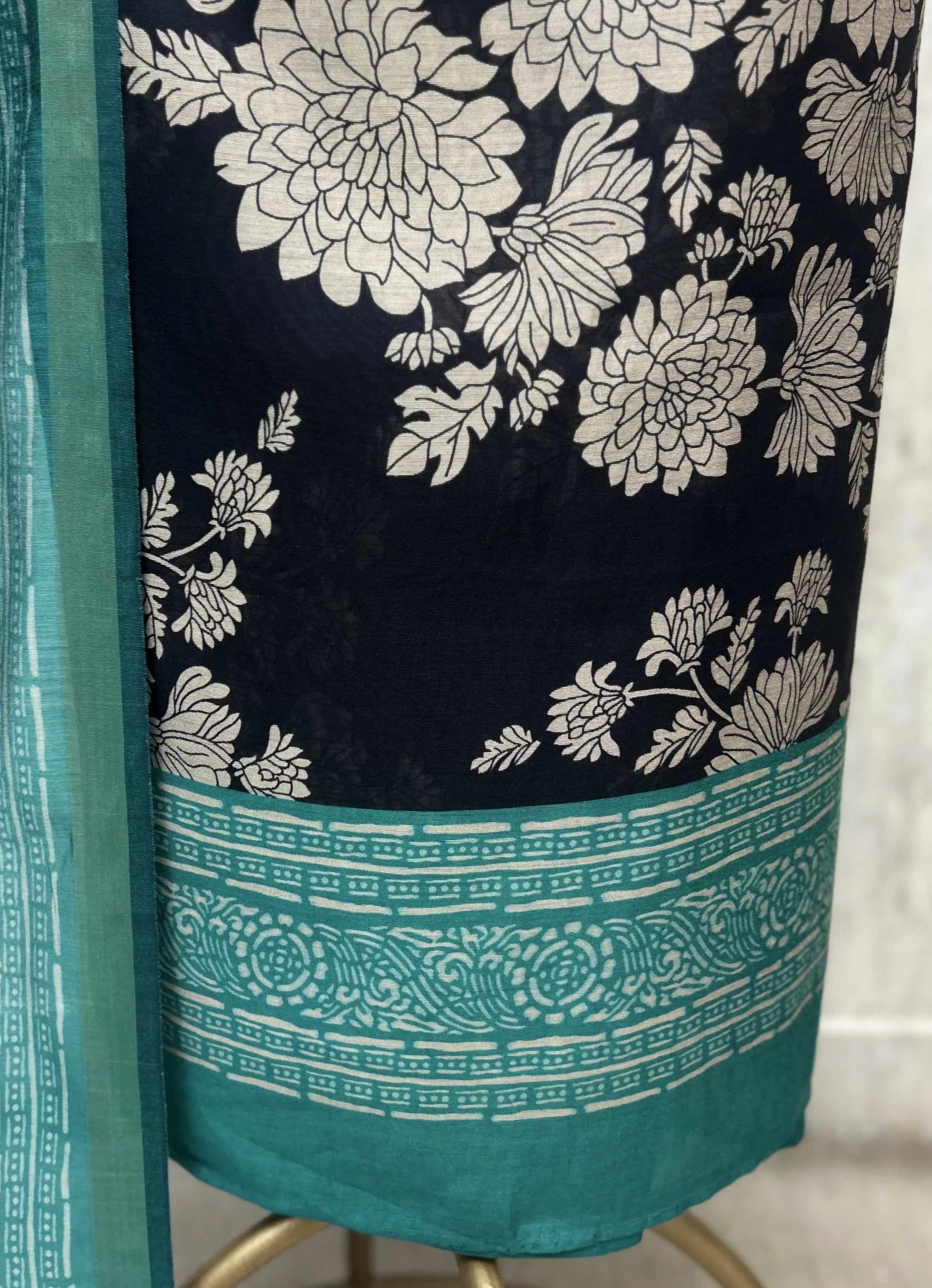 Tradition in Bloom Maheshwari Cotton Unstitched Suit
