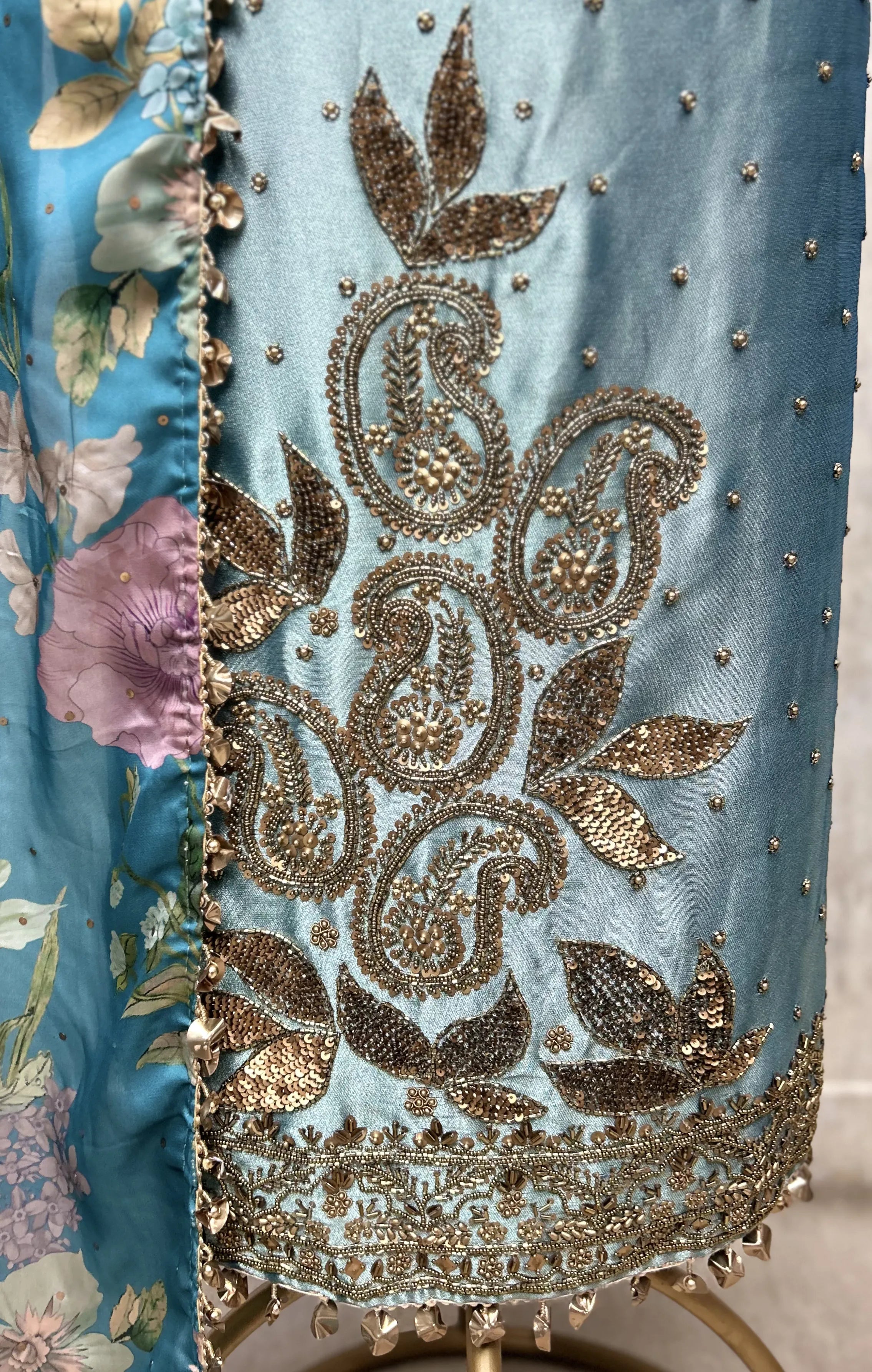 Orchid Glow Giraffe Tissue Unstitched Suit