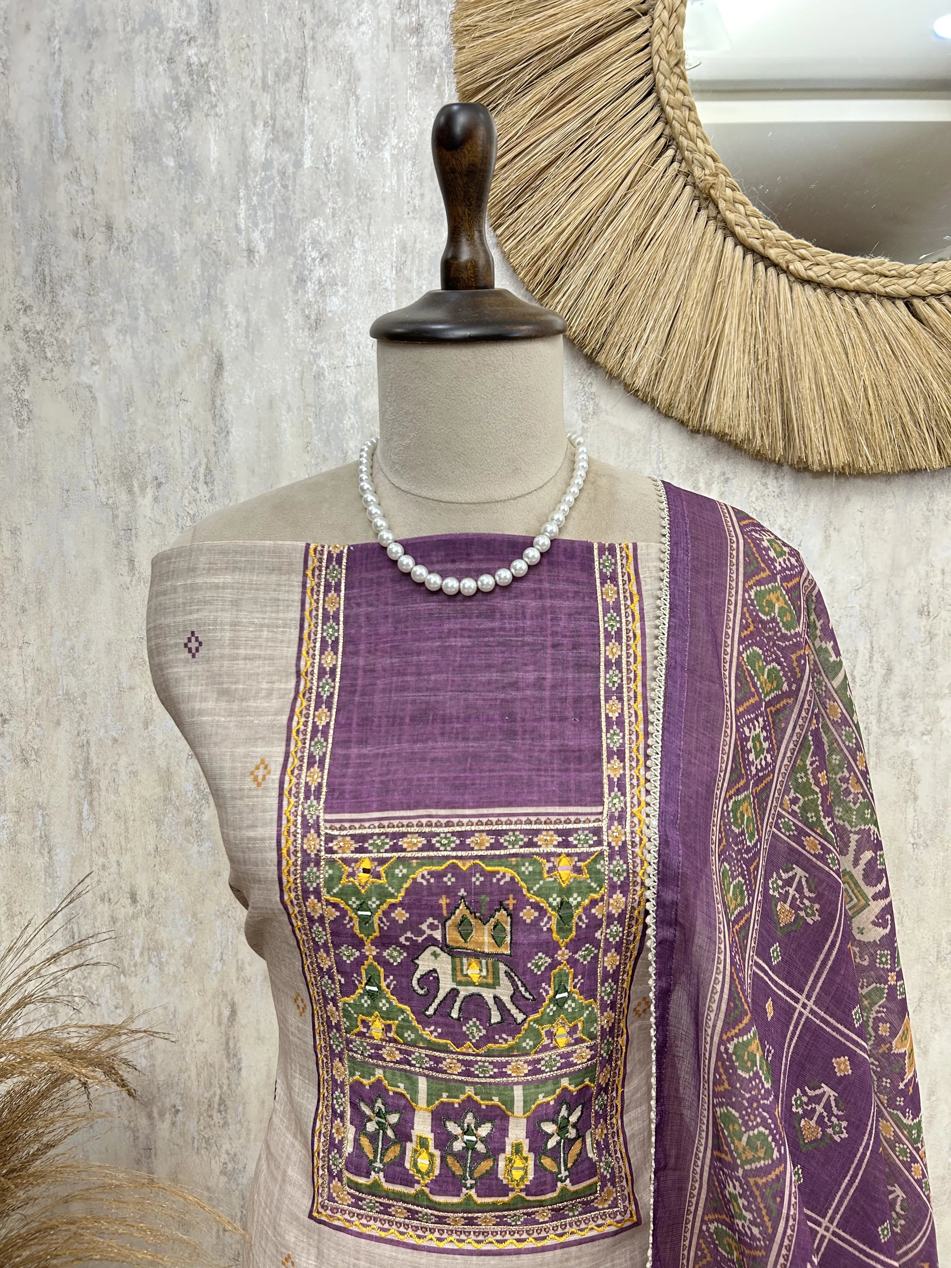 Royal Elephant Heritage Linen Unstitched Suit