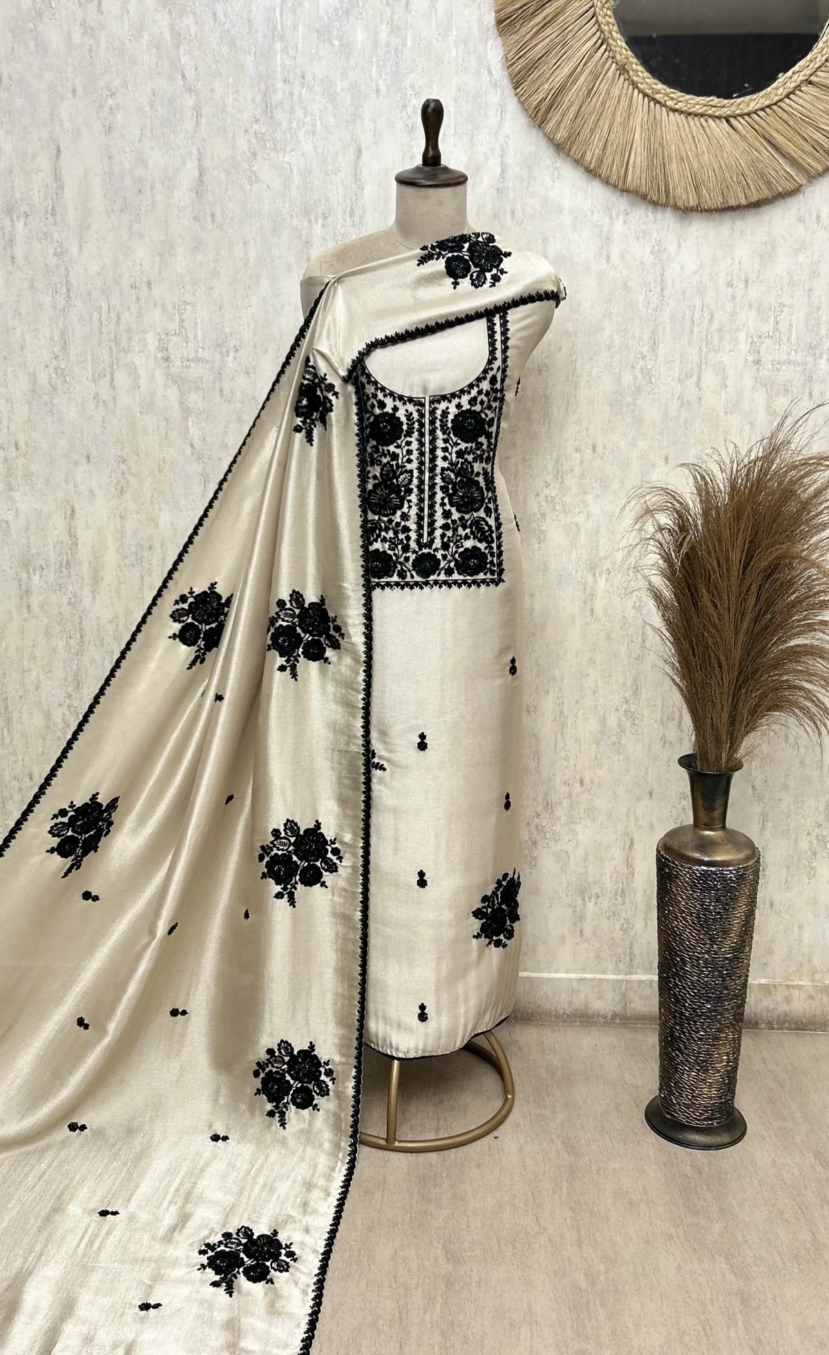 Noir Bloom Tissue Unstitched Suits