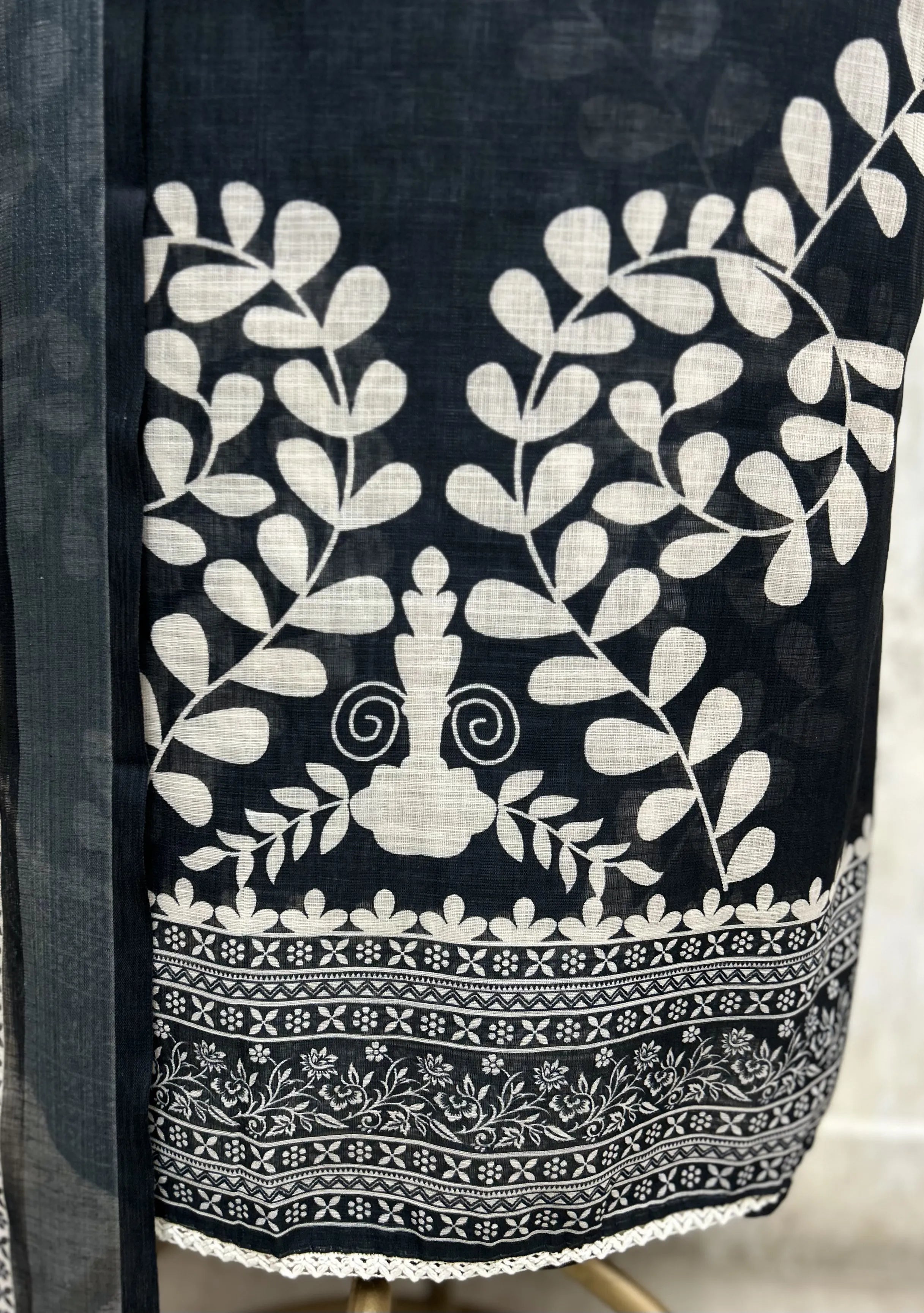 Verdant Heritage Linen Unstitched Suit
