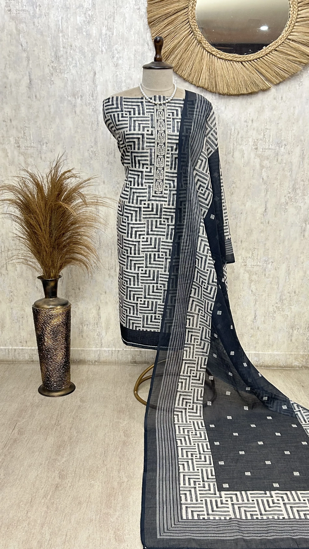 Classic Maze Charm Unstitched Suit