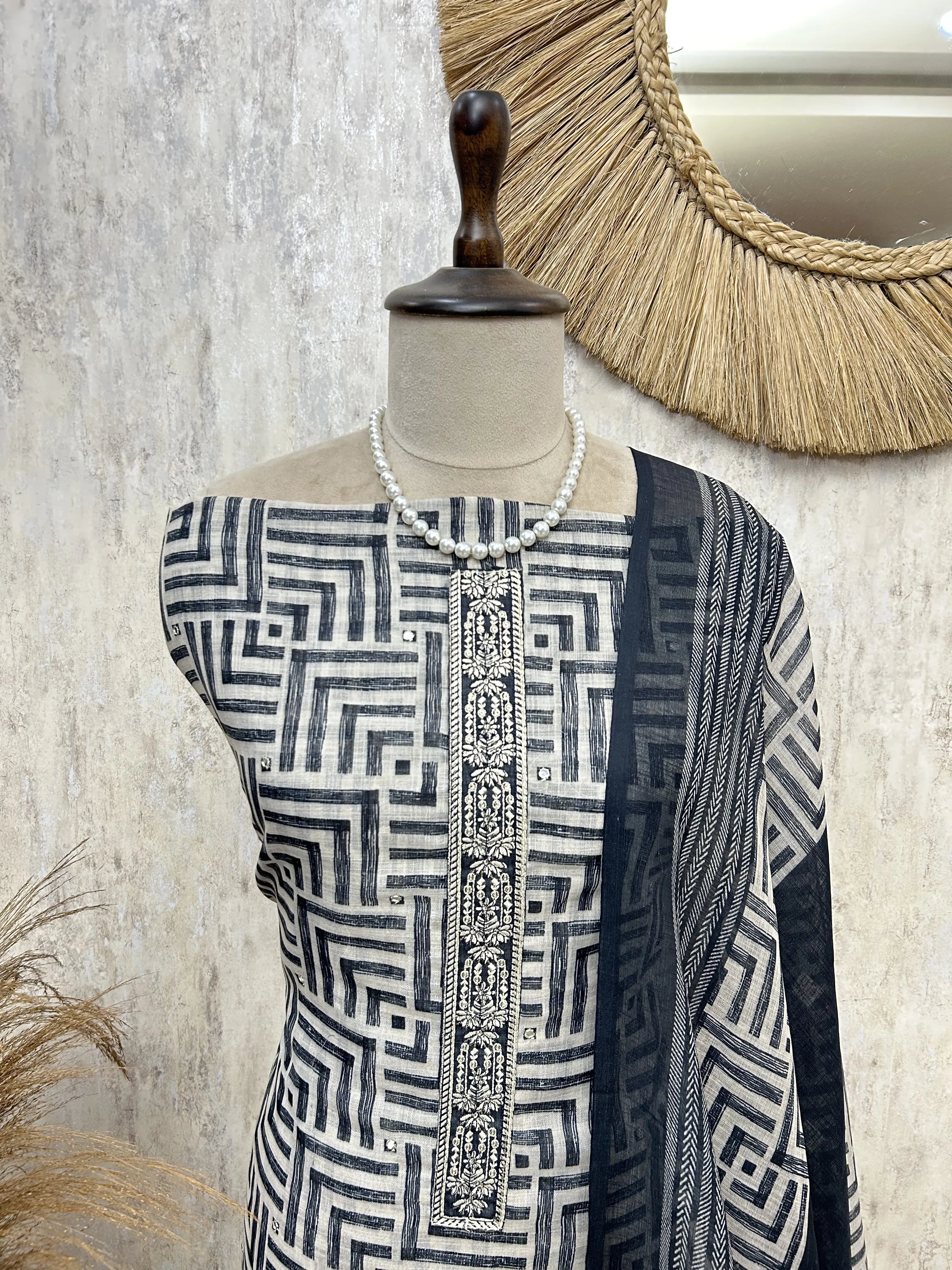Classic Maze Charm Unstitched Suit