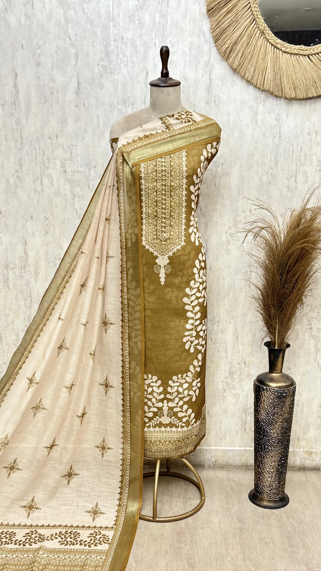 Verdant Heritage Linen Unstitched Suit