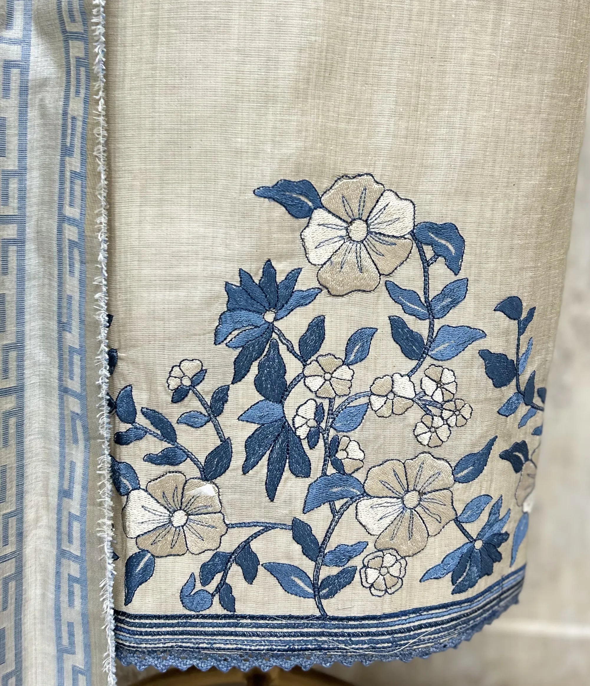 Bloom Jamdani Linen Unstitched Suits