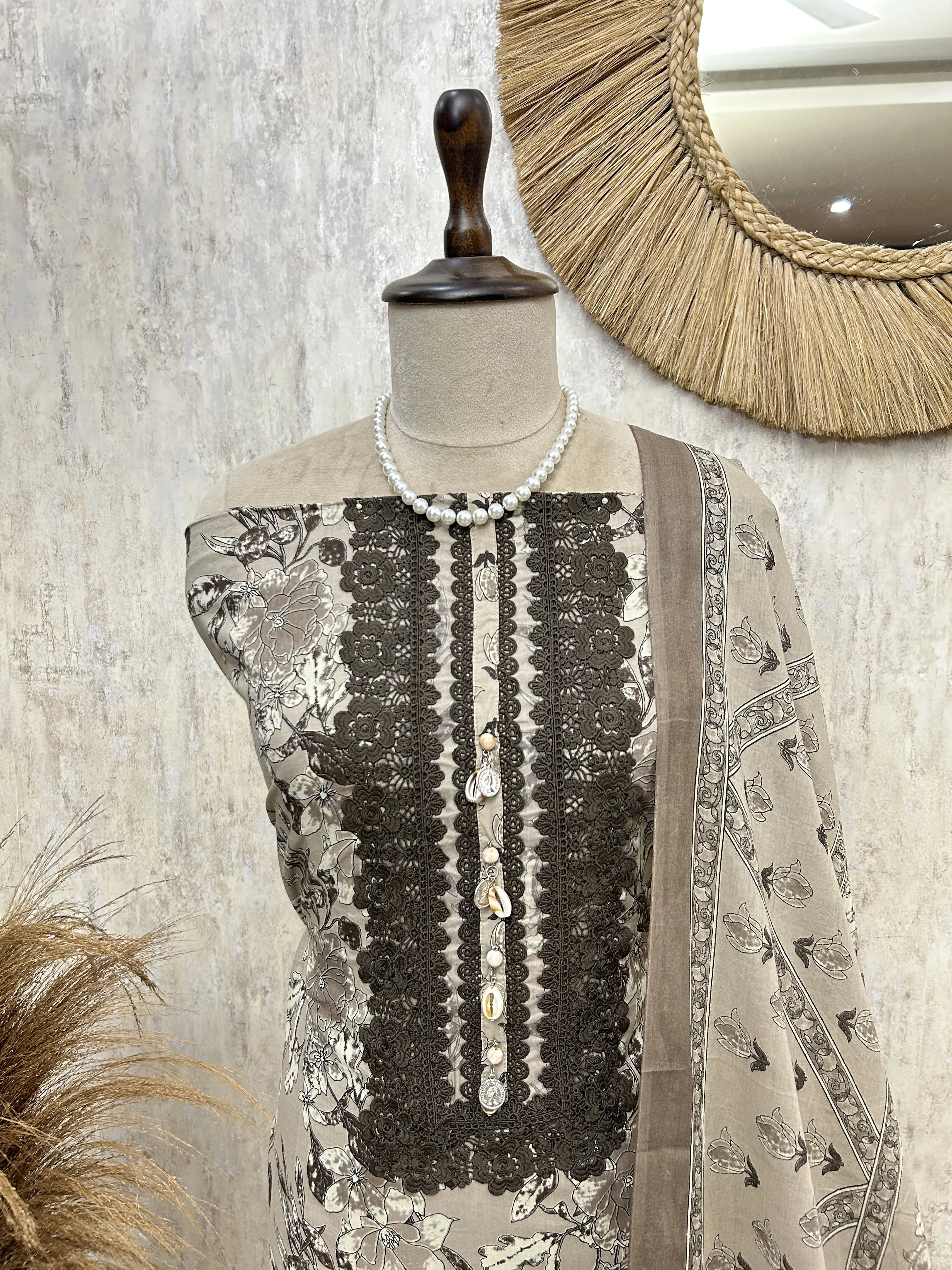 Woven Royal Charm Unstitched Suit