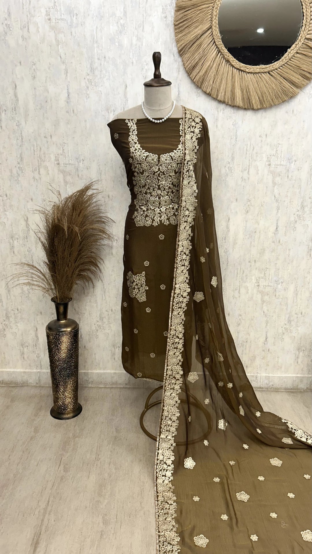 Chinnon Organza Unstitched Suit Set With Chinnon Dupatta