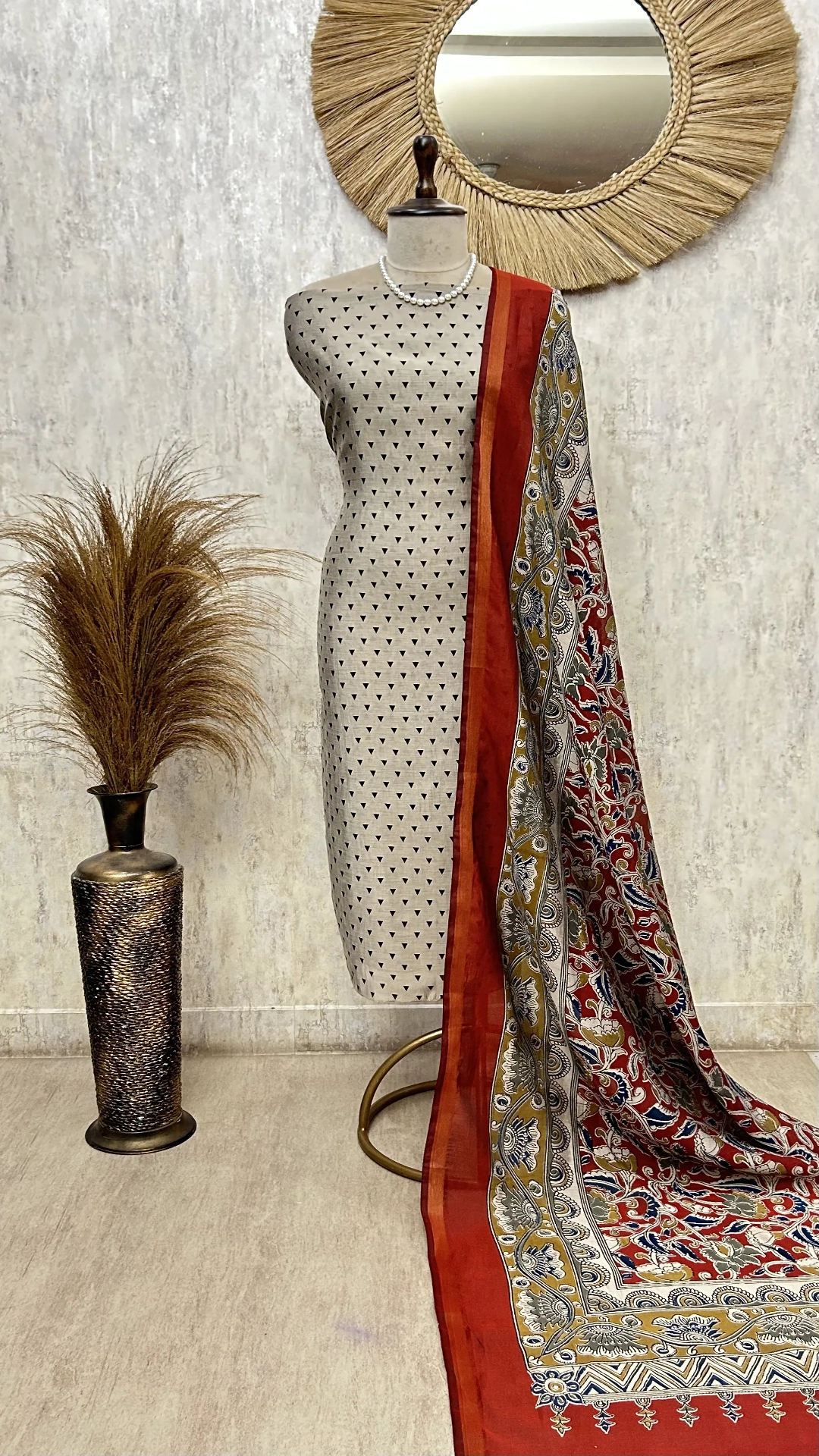 Elegant Kalamkari Drape Unstitched Suit
