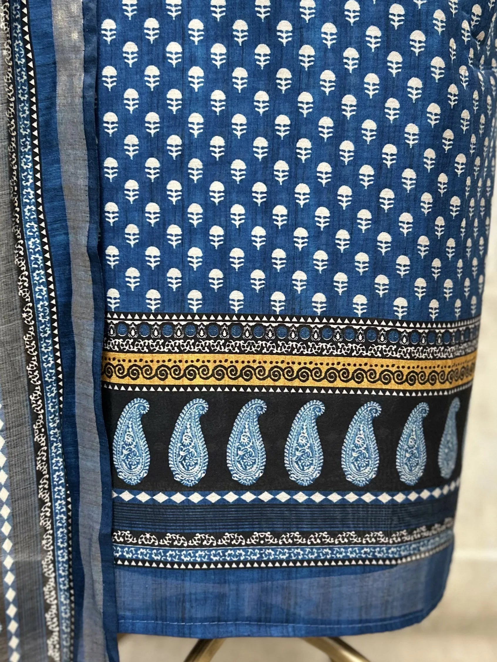 Floral Print Maheshwari Cotton Unstitched Suits