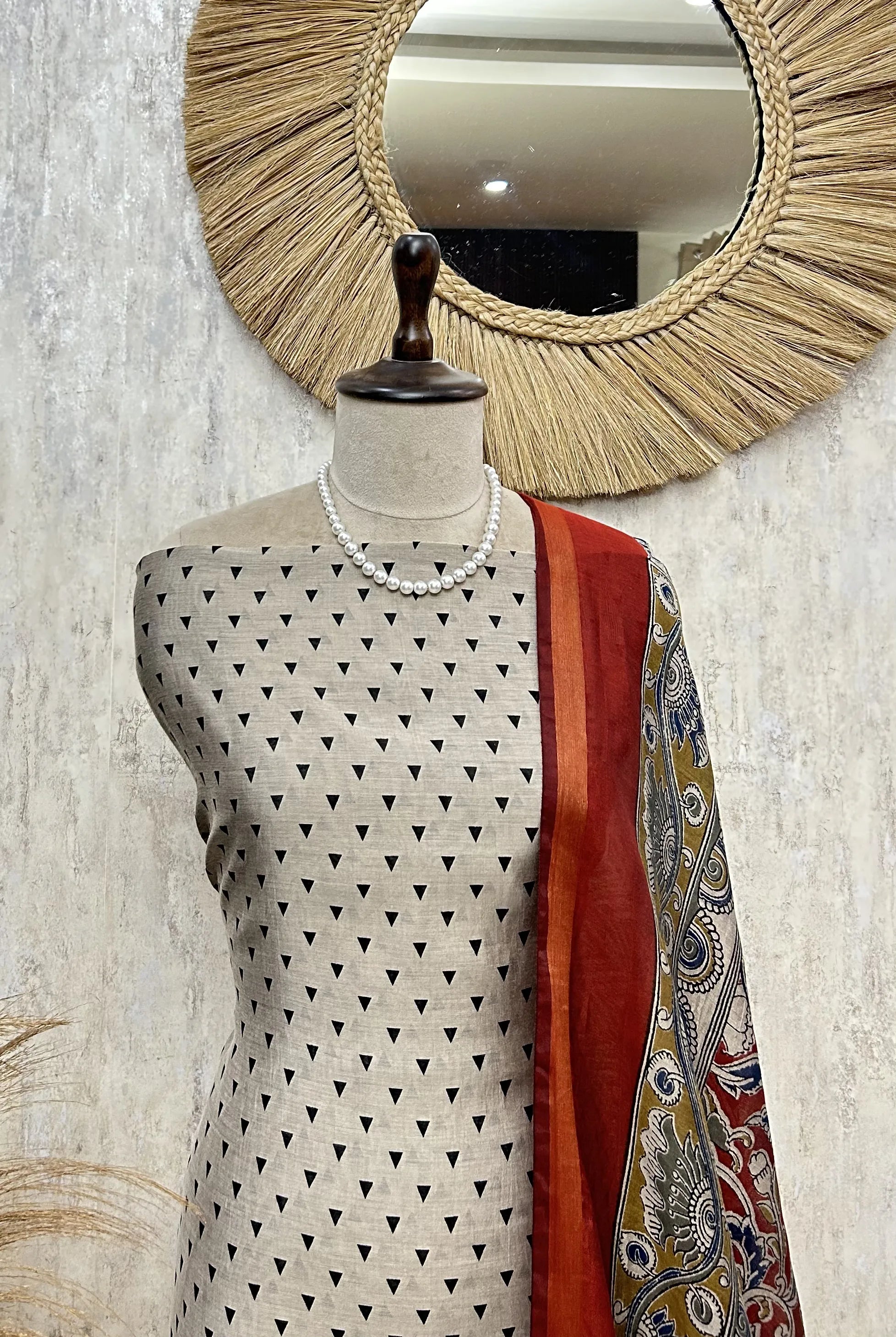 Elegant Kalamkari Drape Unstitched Suit