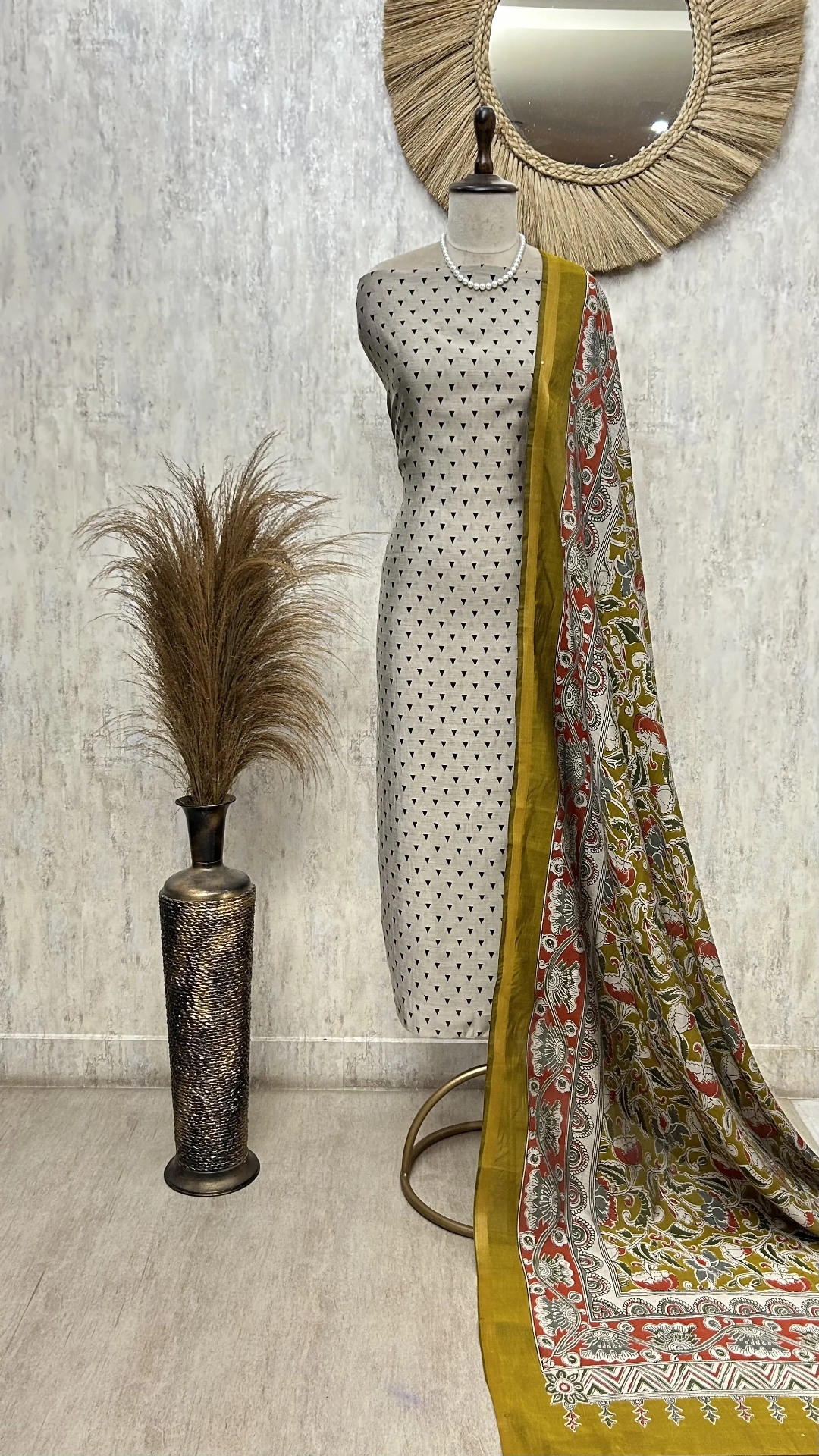 Elegant Kalamkari Drape Unstitched Suit