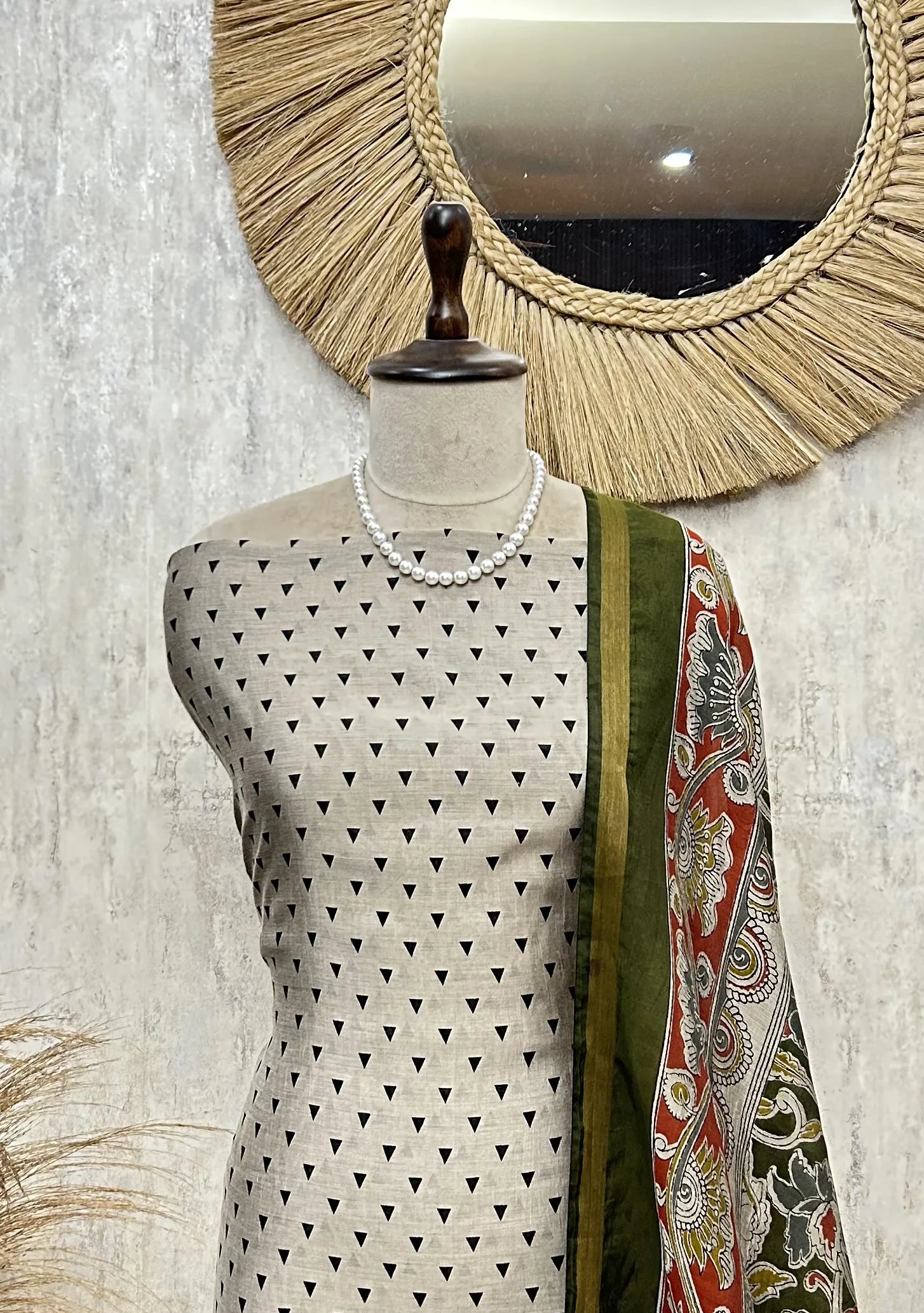 Elegant Kalamkari Drape Unstitched Suit