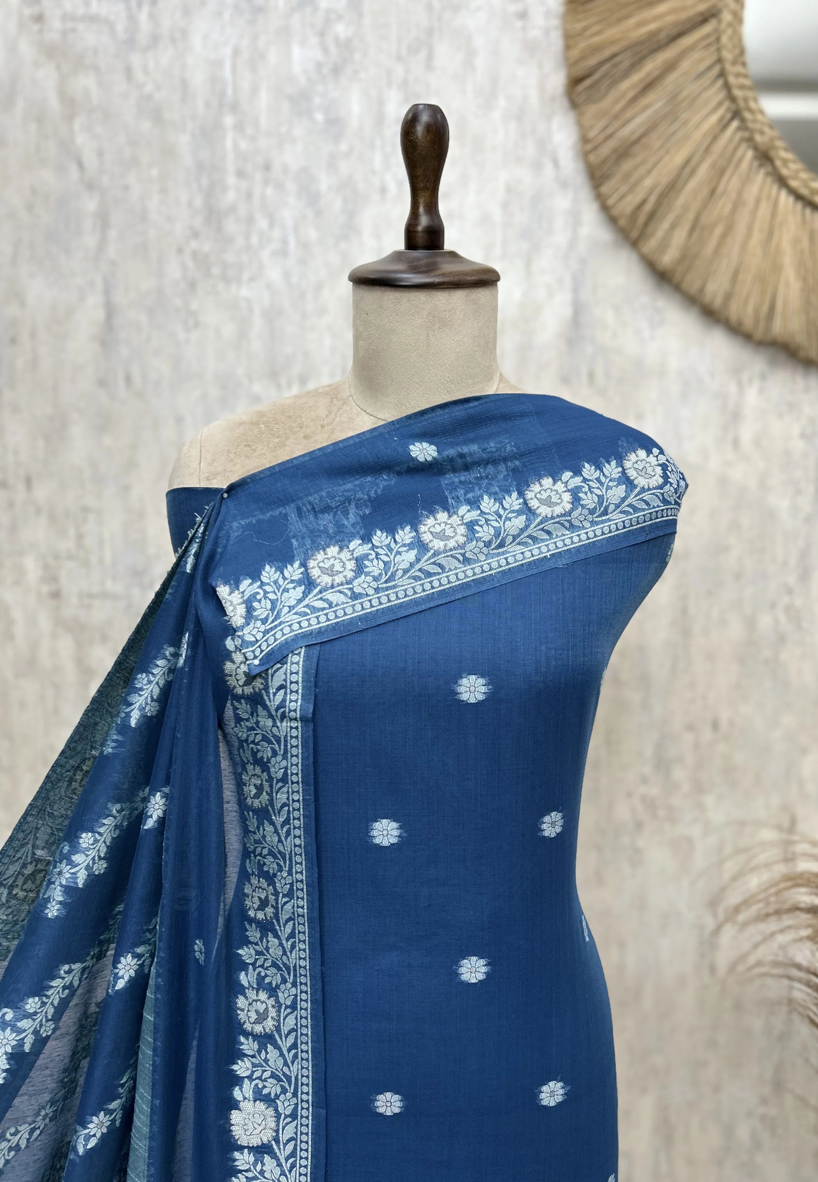 Azure Bloom Jamdani Linen Unstitched Suits