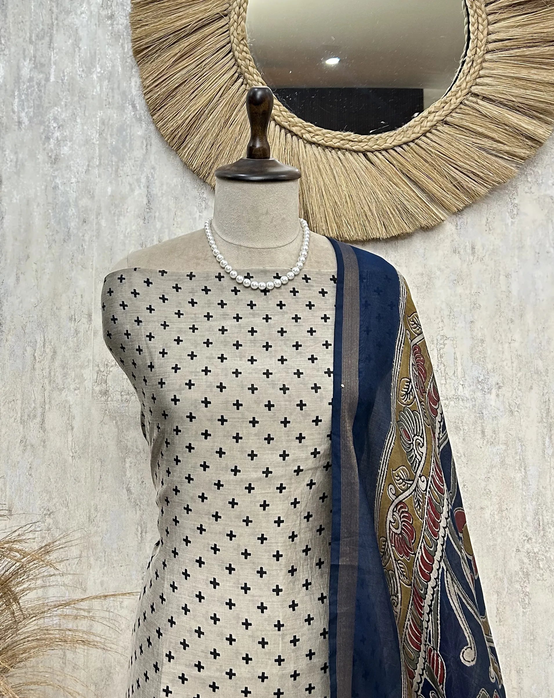 Elegant Kalamkari Drape Unstitched Suit