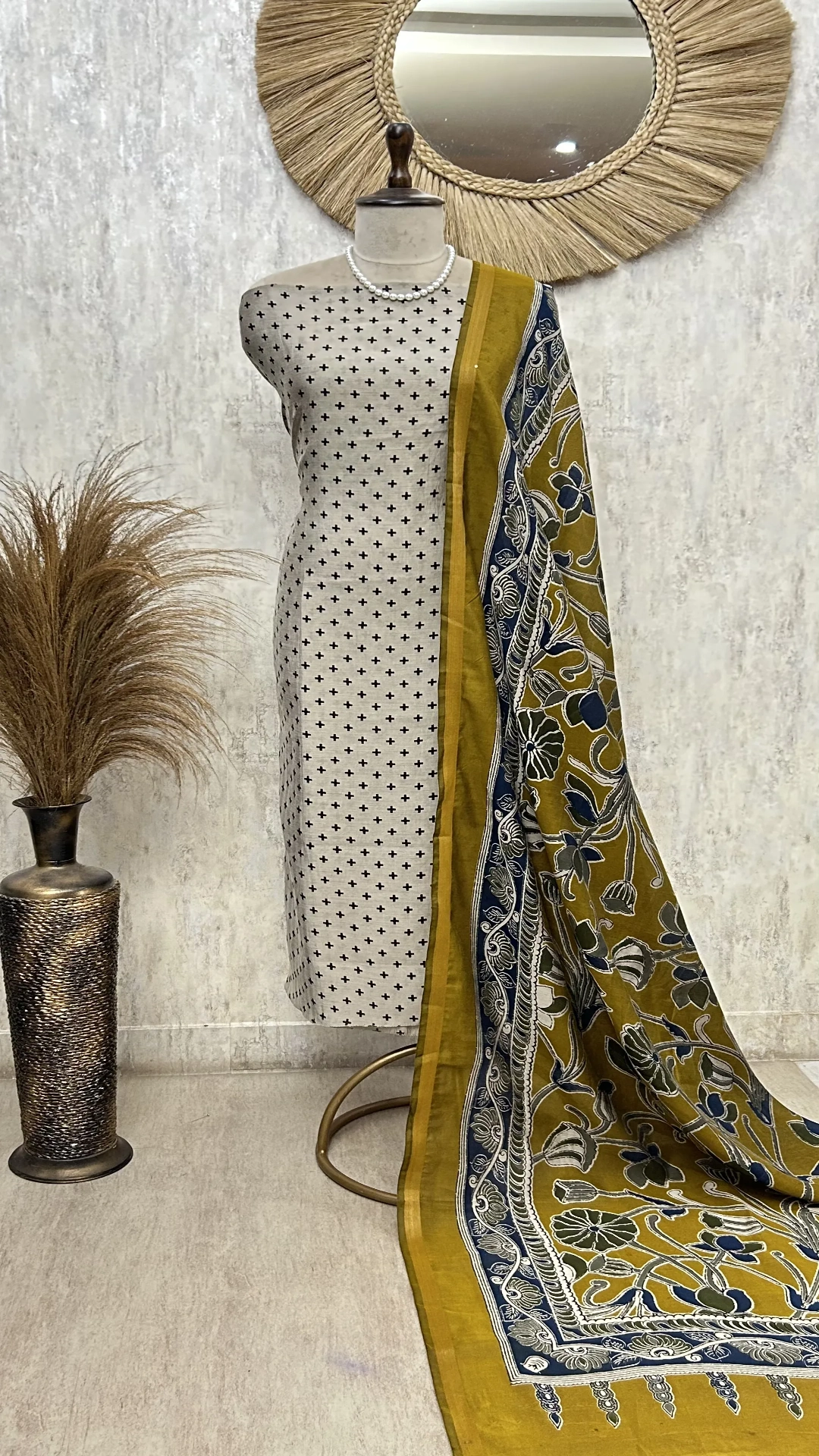 Elegant Kalamkari Drape Unstitched Suit