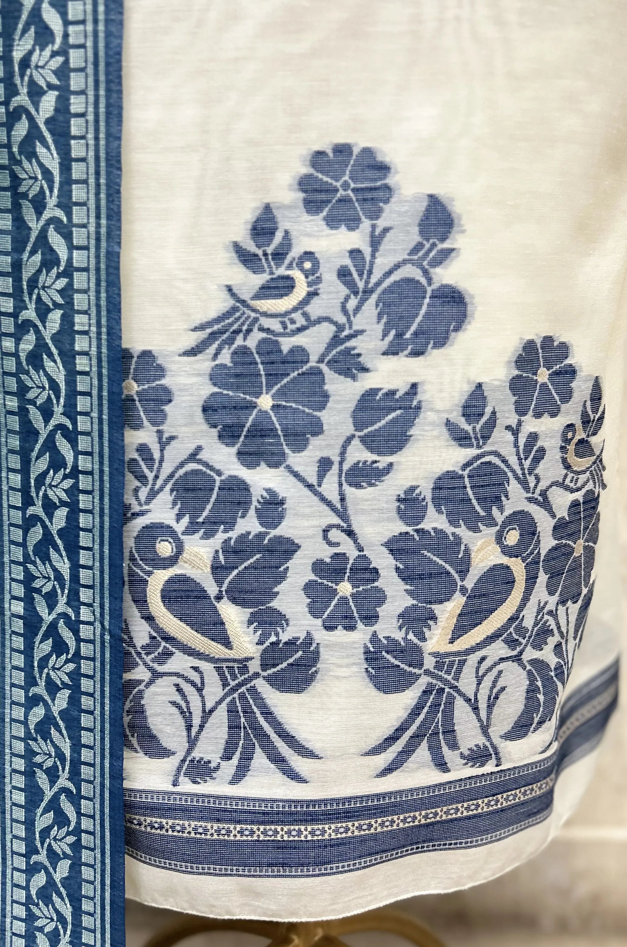 Moonvine Jamdani Linen Unstitched Suit
