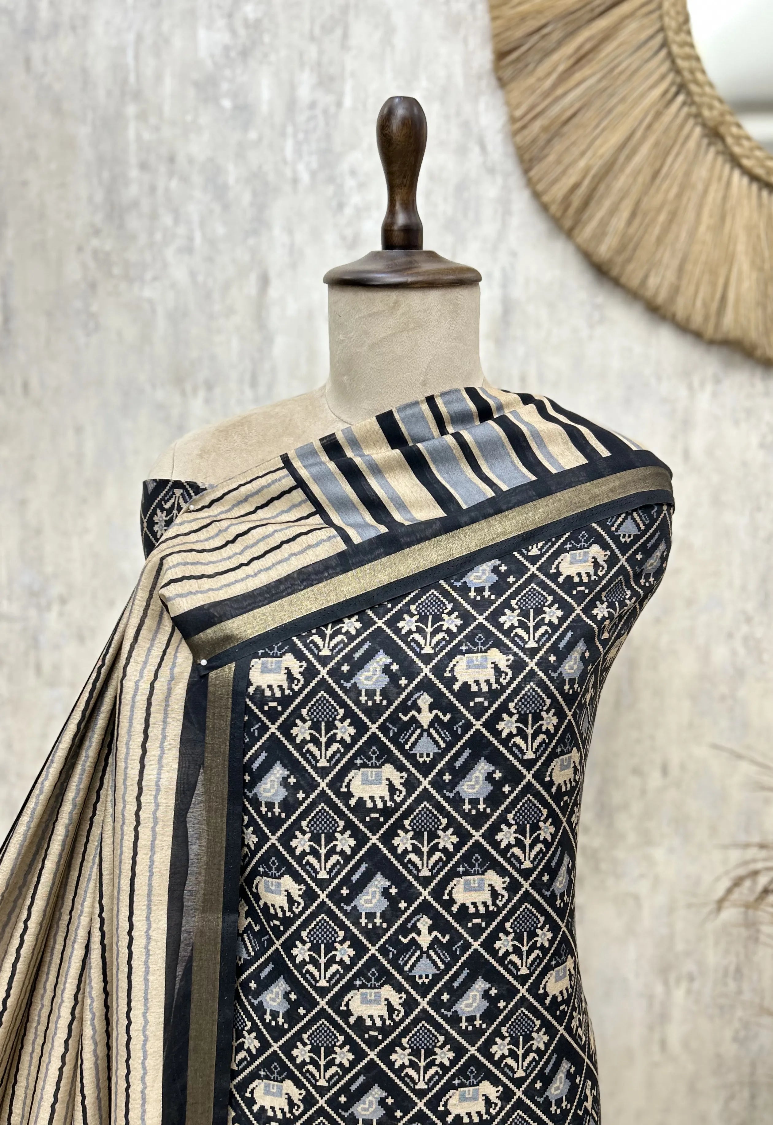 Regal Motif Maheshwari Cotton Unstitched Suit