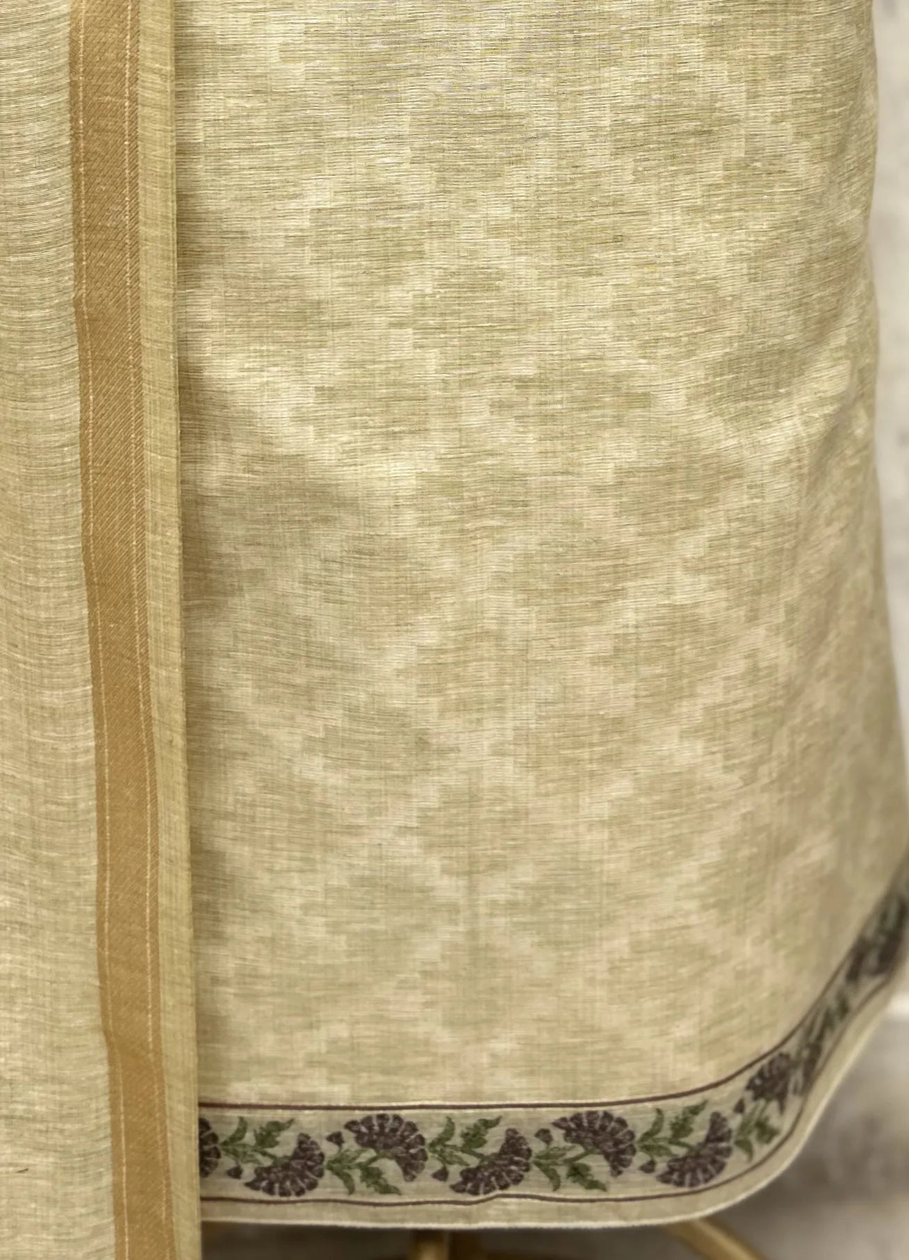 Meadow Loom Jamdani Linen Unstitched Suit